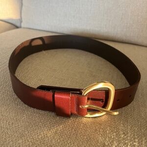 Leather women’s belt
